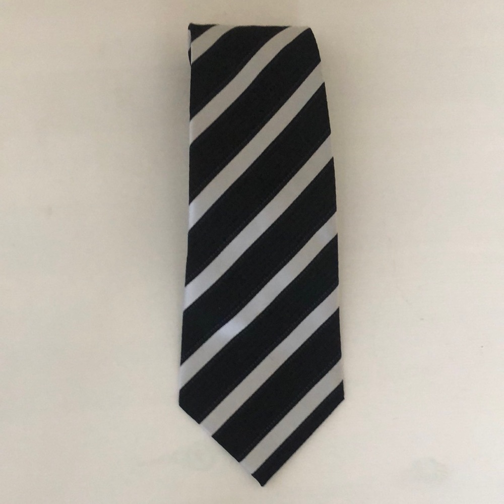 👔 Diagonal stripe tie